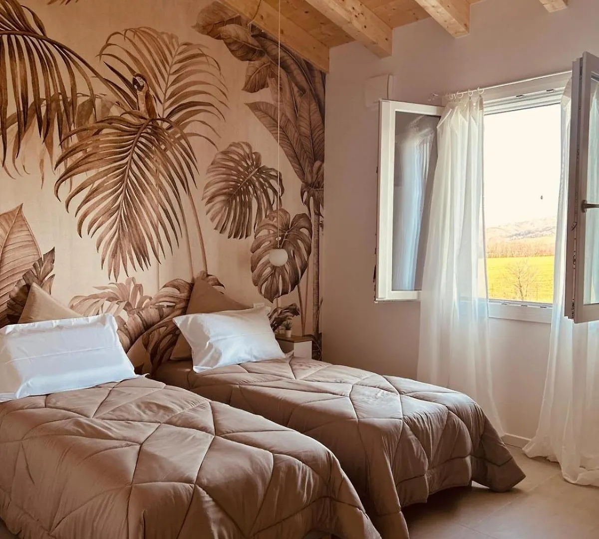 La Casa Nel Bosco Hotel Borzano Guest house
