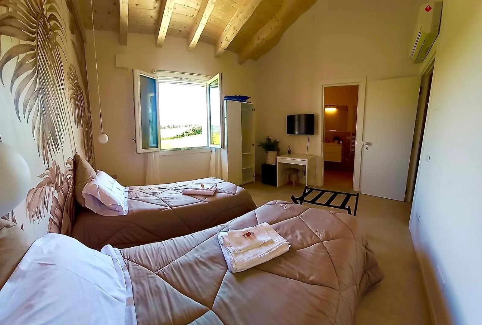 La Casa Nel Bosco Hotel Borzano 0*,  Italy